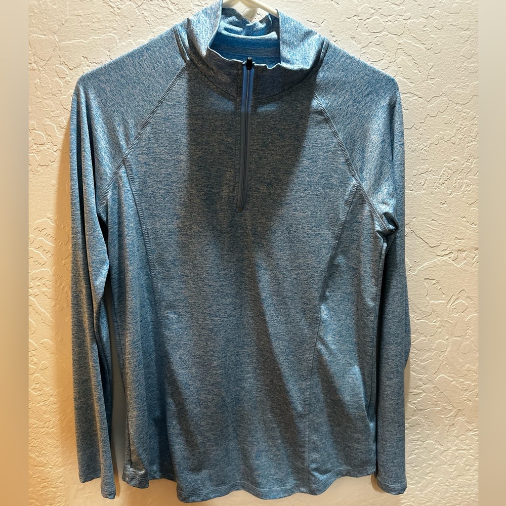 BUNDLE!!! Active wear shirts
